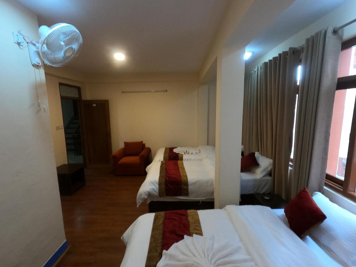 Hotel Silver Jubilee Kathmandu Buitenkant foto