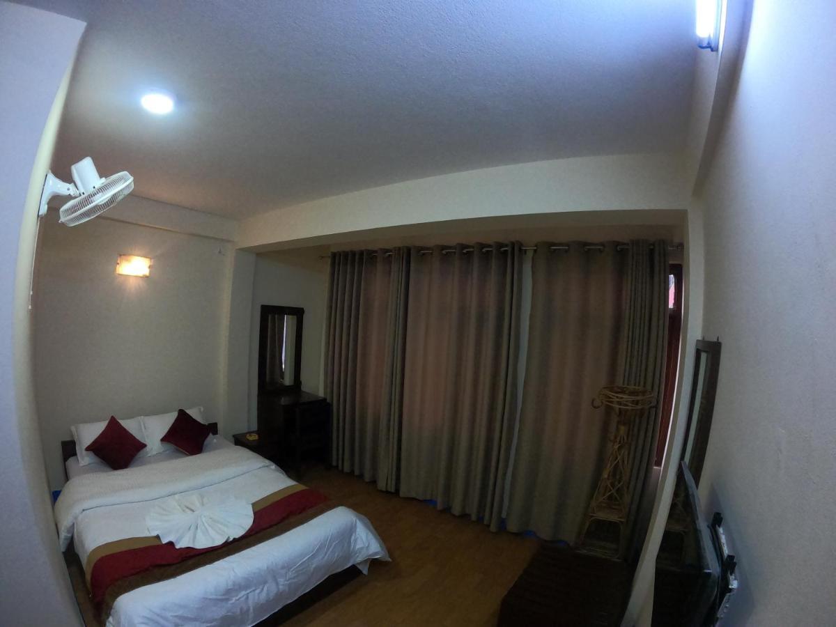 Hotel Silver Jubilee Kathmandu Buitenkant foto